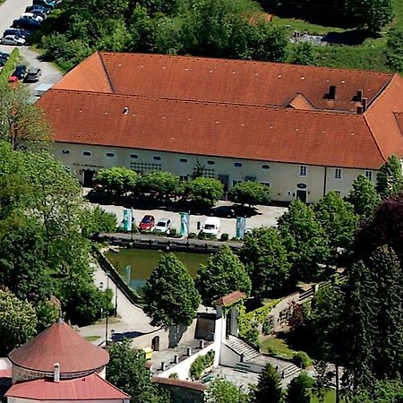 Schlossbrauerei Weinberg - Erste Ooe. Gasthausbrauerei Kefermarkt Buitenkant foto